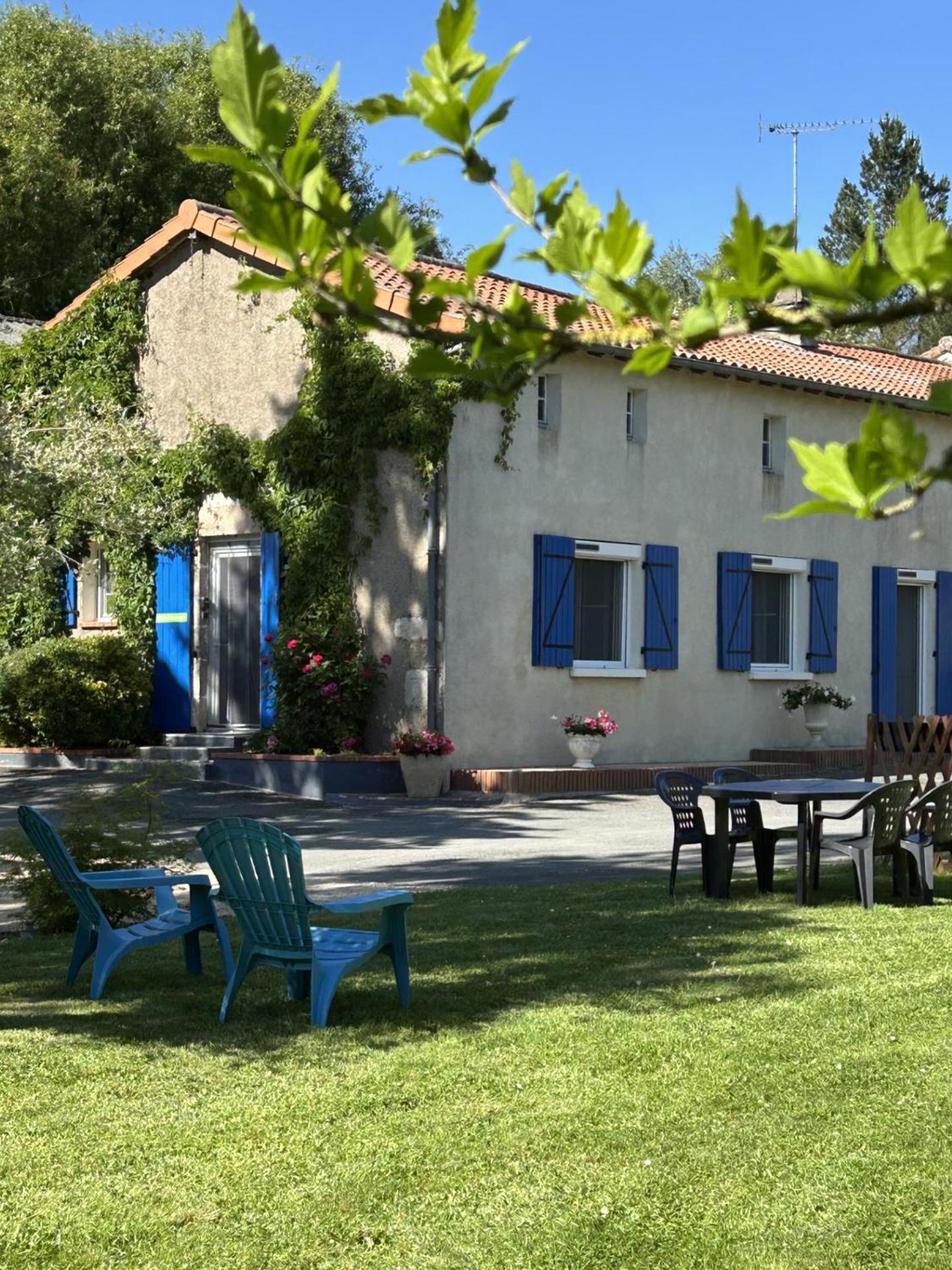 Gite Marguerite - Au Coeur De La Campagne La Petite-Boissiere Exterior foto